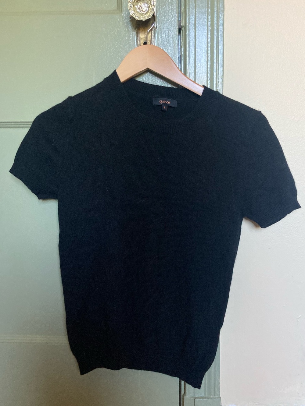 Quince Black Crewneck Short-Sleeve cashmere Sweater